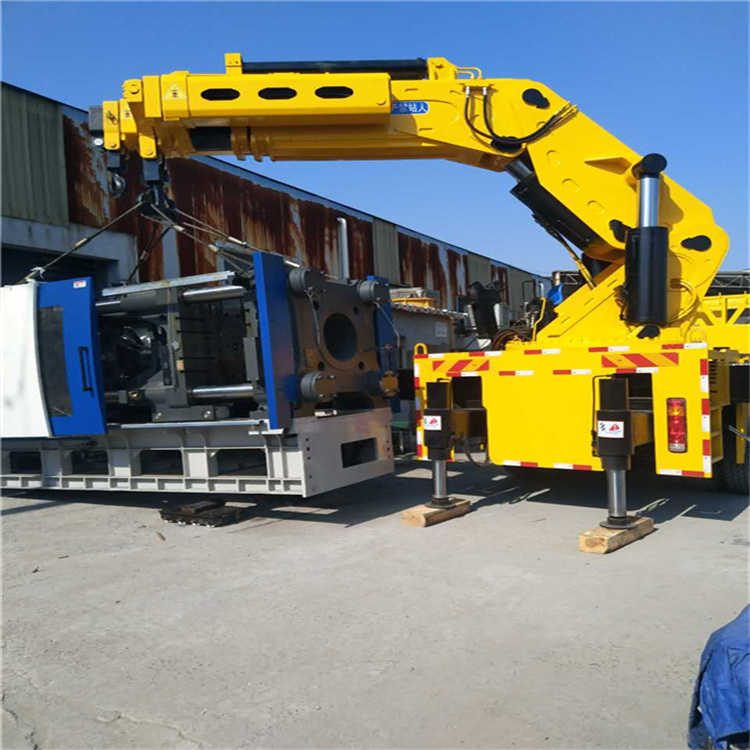 新龙优质大吨位随车吊出租服务，助您高效施工