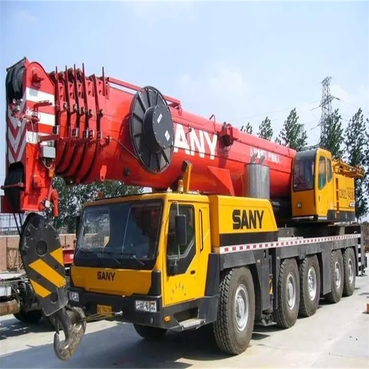 新龙300吨吊车能吊多重